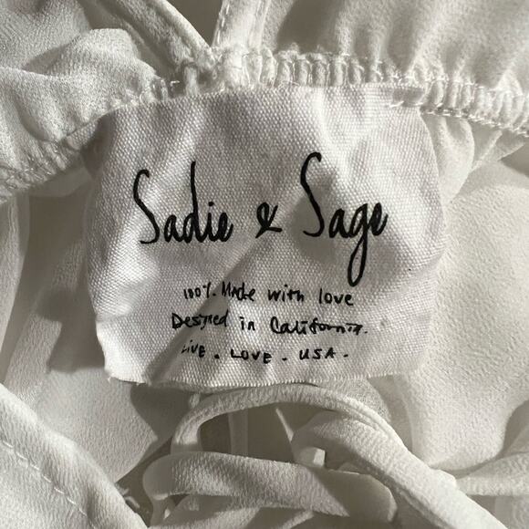SADIE & SAGE WHITE LACE WITH BACK TIE COVER
UP/DRESS - SIZE - Picture 9 of 11